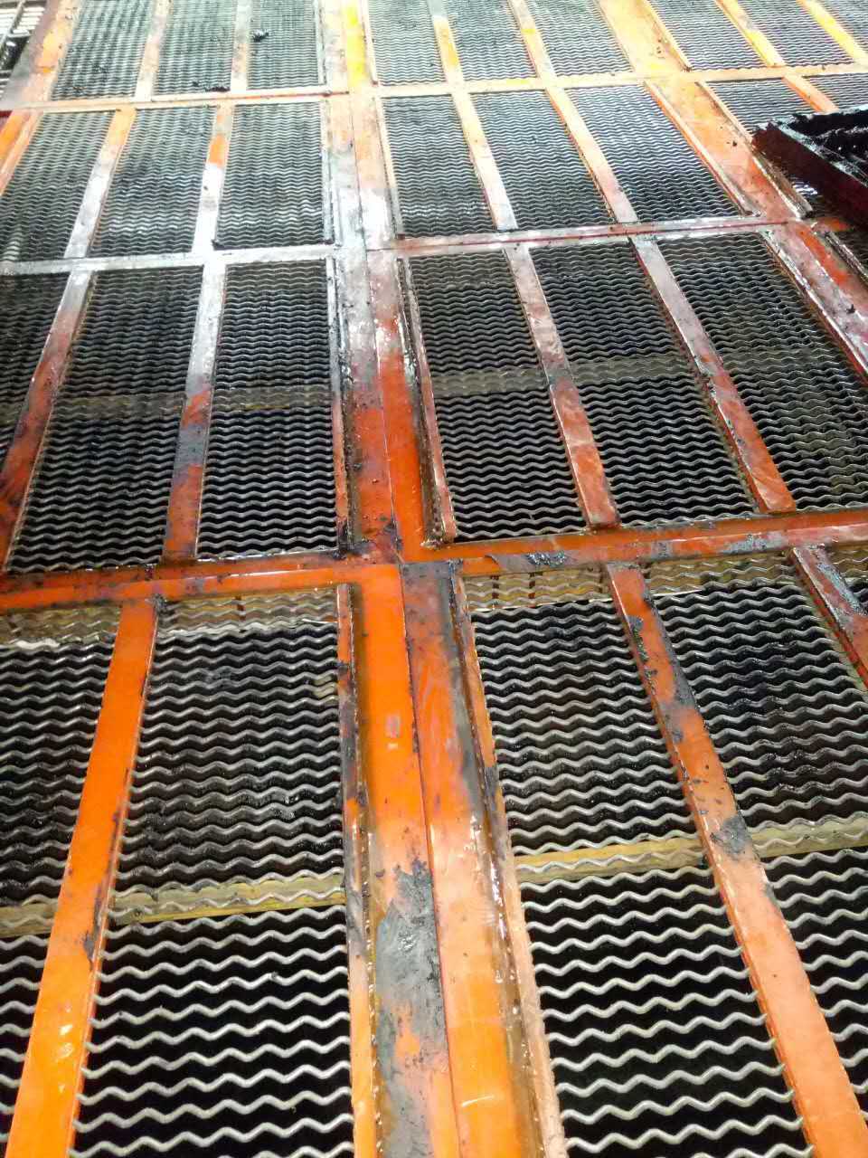 高效自清洁筛板使用报告--布尔台洗煤厂 